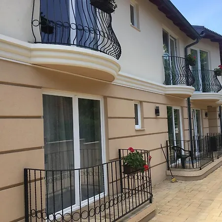 Mona Lisa Apartment Heviz