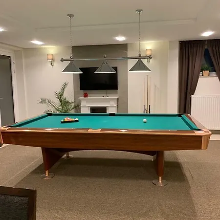 Mona Lisa Apartman *