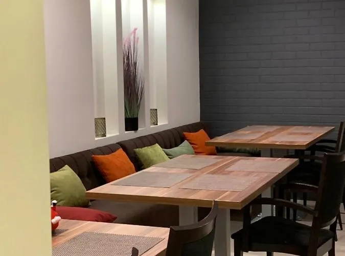 Mona Lisa Apartment *